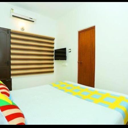 The Solo Apartments Kadavanthra Kochi Esterno foto