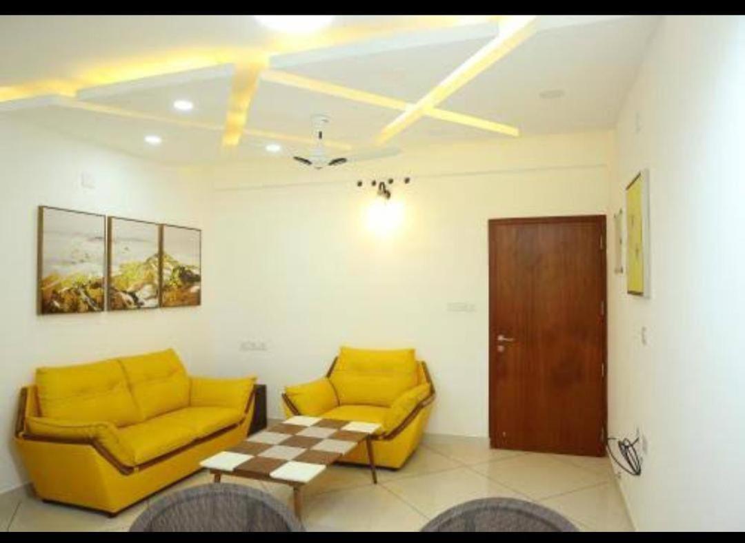 The Solo Apartments Kadavanthra Kochi Esterno foto